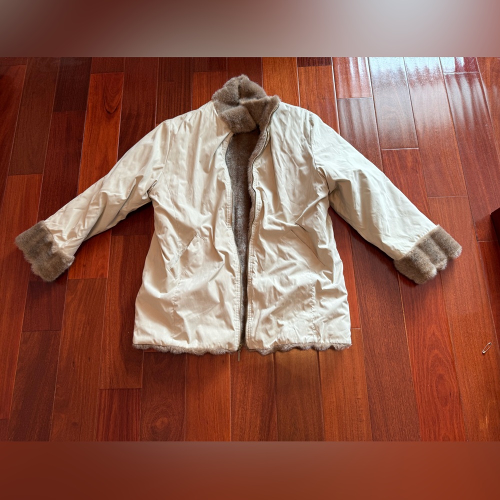 Women’s Large Faux Fur Tan Coat Reversible with Water resistant liner Atelier - Picture 5 of 9